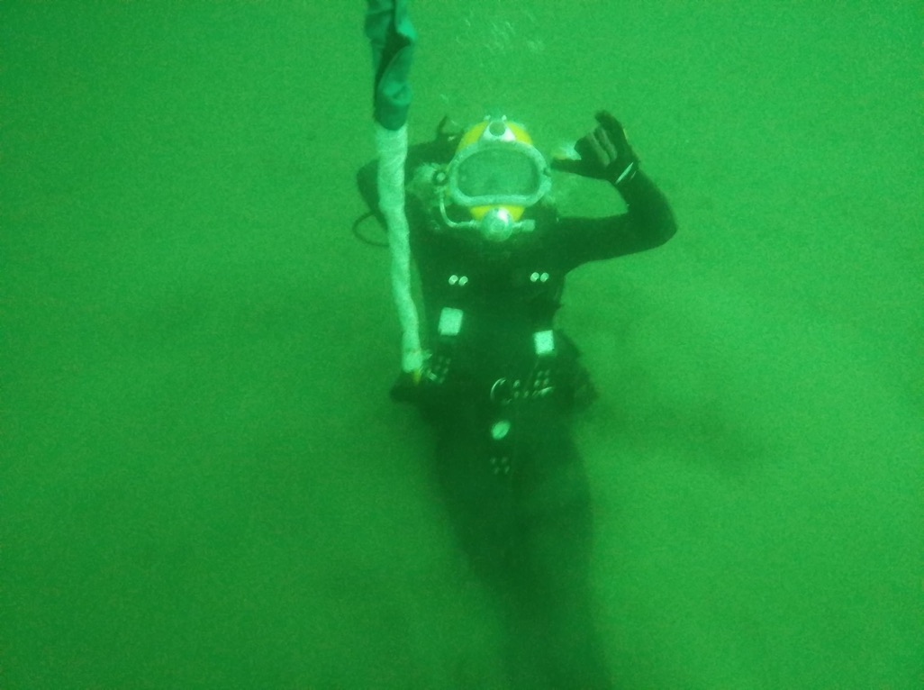 Navy diving